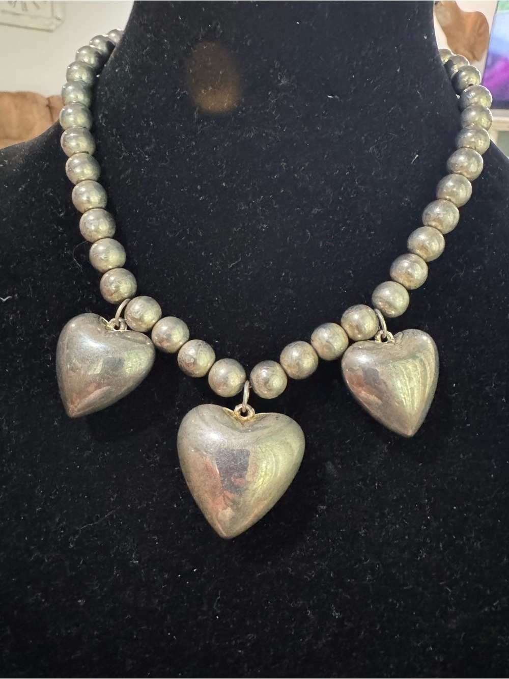 Heart Pendant Beaded Necklace - Silver Tone - Picture 1 of 2